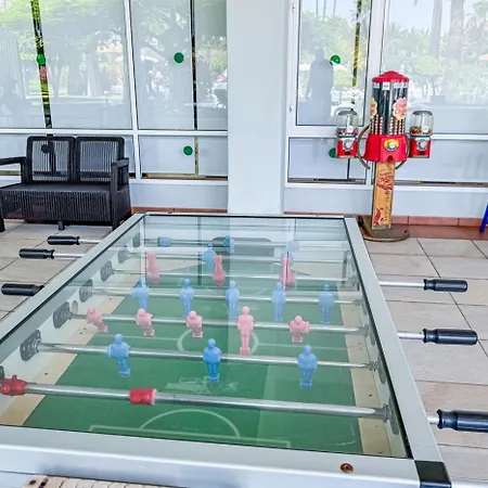 In Beachfront Complex In El Duque Area, Apartman *