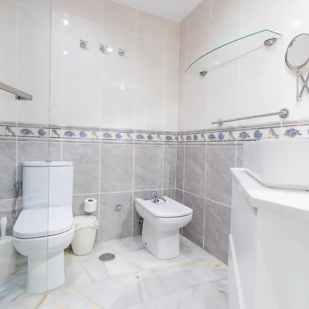 Apartment In Beachfront Complex In El Duque Area,