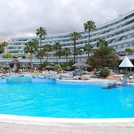 Apartment In Beachfront Complex In El Duque Area,