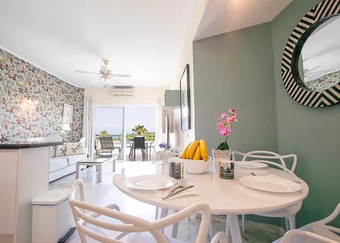 Διαμέρισμα In Beachfront Complex In El Duque Area,